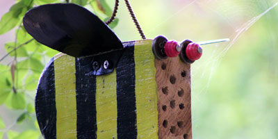 Bienen-Insektenhotel